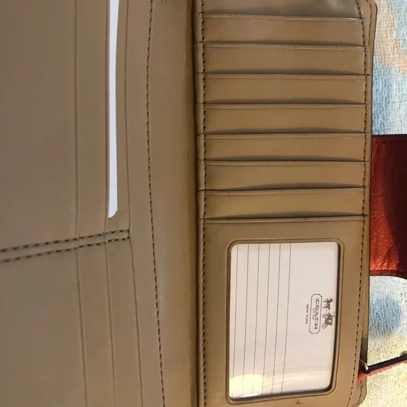 Coach NWT Coral Leather Wallet - Picture 10 of 12